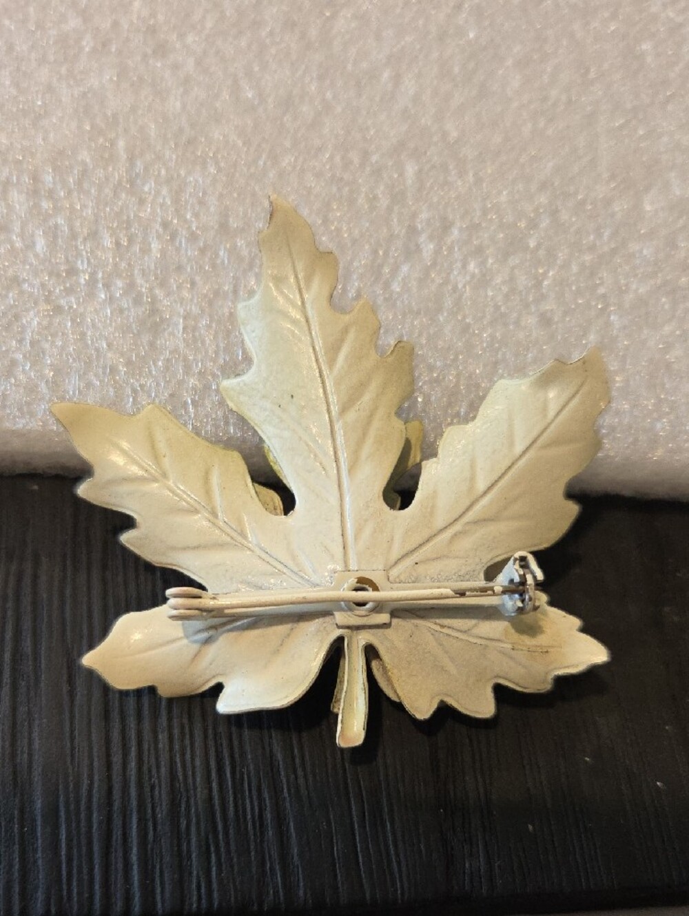 Green and Orange Maple Leaf Brooch - Picture 2 of 4